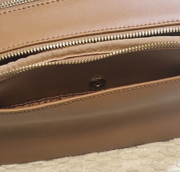 Joy & Iman Tan Leather Tassel Crossbody Bag - Picture 5 of 6